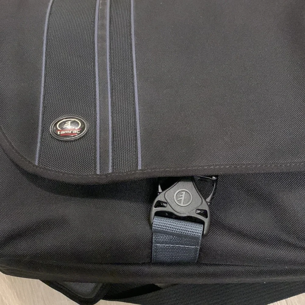 Tamrac 3447 Rally 7 Camera Laptop Bag. Lots of Storage Compartments